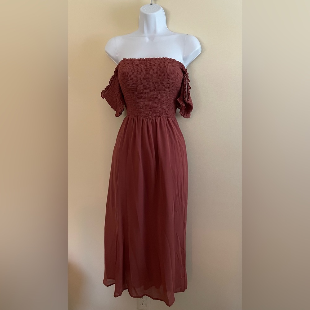 SWEET MOMENTS MIDI DRESS
